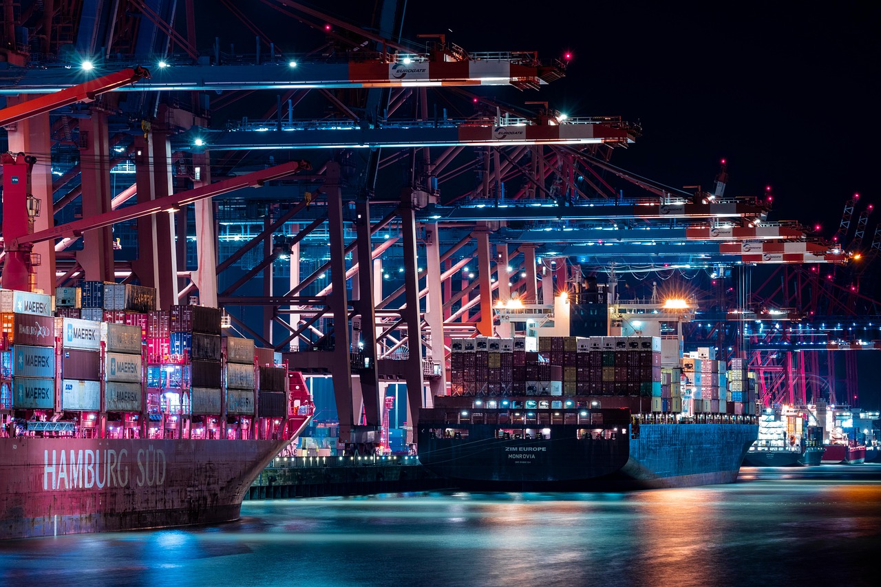 hamburg-6849995_1280.jpg
